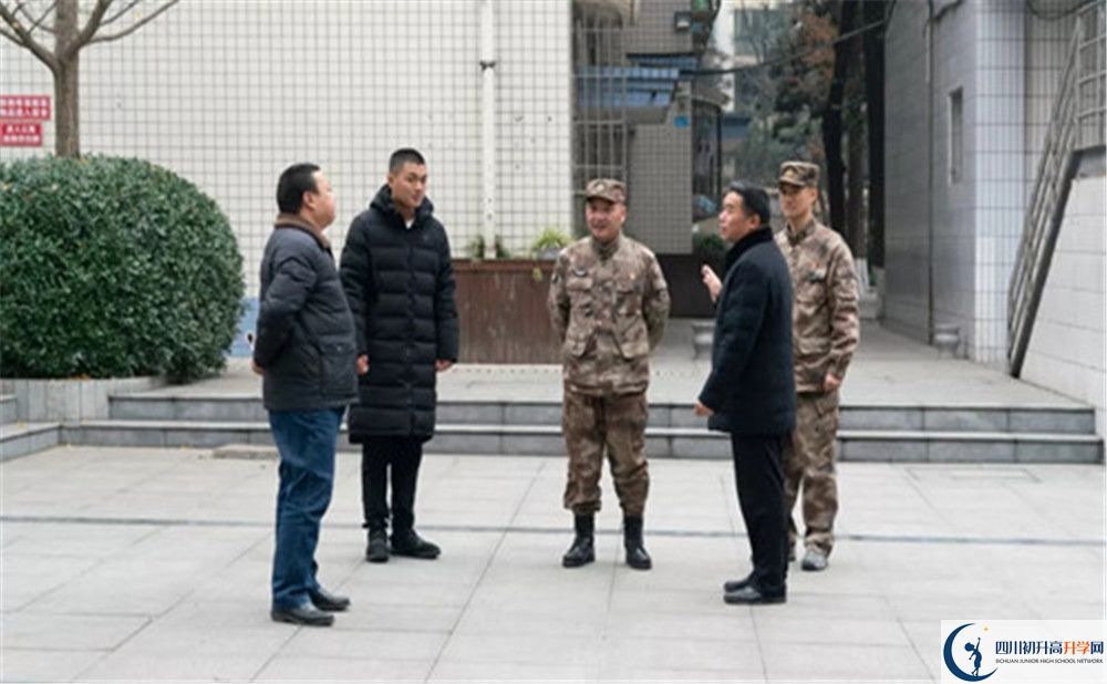 成都七中八一學校與石室中學哪一個好?