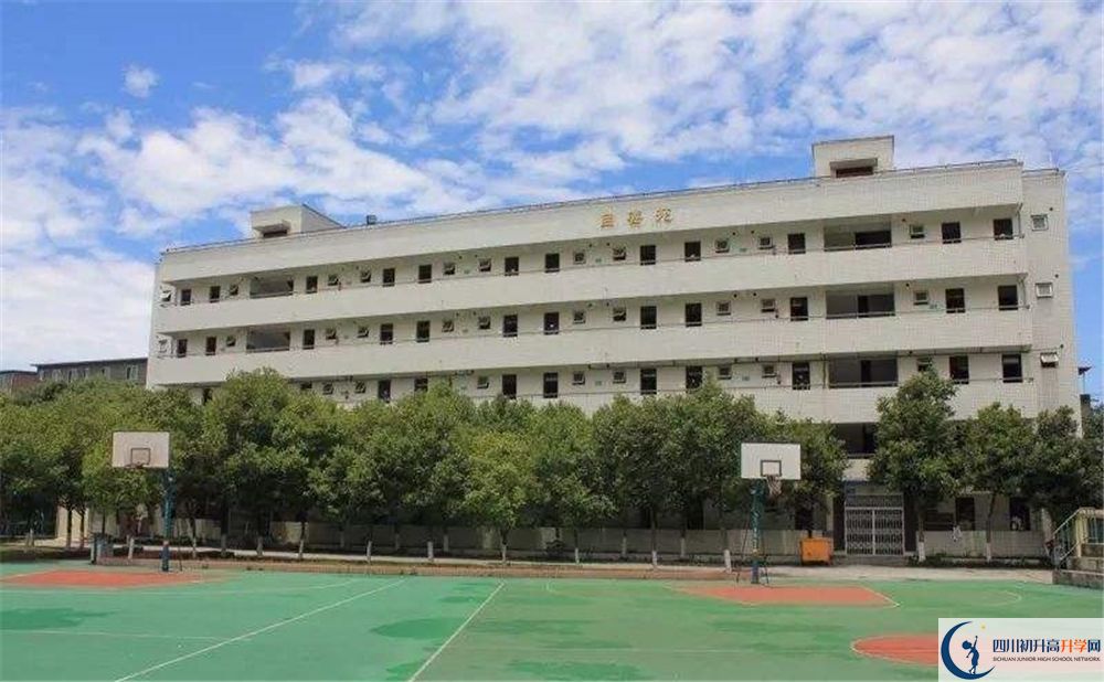 成都市籍田中學(xué)實(shí)驗(yàn)班人數(shù)是多少？
