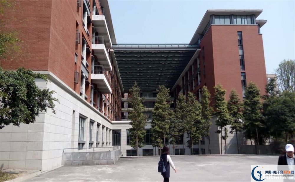 成都七中高新校區(qū)在全國高中排名是多少？