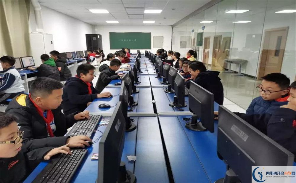 成都綿實外國語學(xué)校2020年高三文綜測試題難嗎？