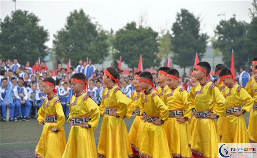 成都石室蜀都中學(xué)實(shí)驗(yàn)班人數(shù)是多少？