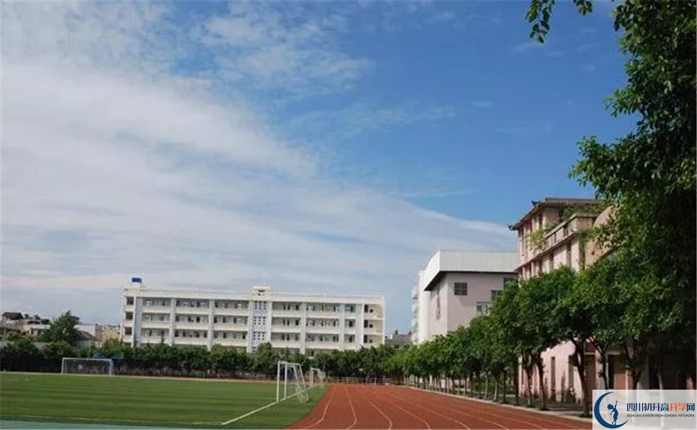 邛崍二中是重點(diǎn)中學(xué)嗎？