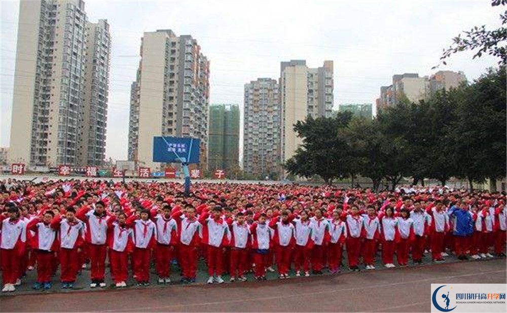 成都石室佳興外國語學(xué)校與成都七中實(shí)驗(yàn)學(xué)校哪一個好？