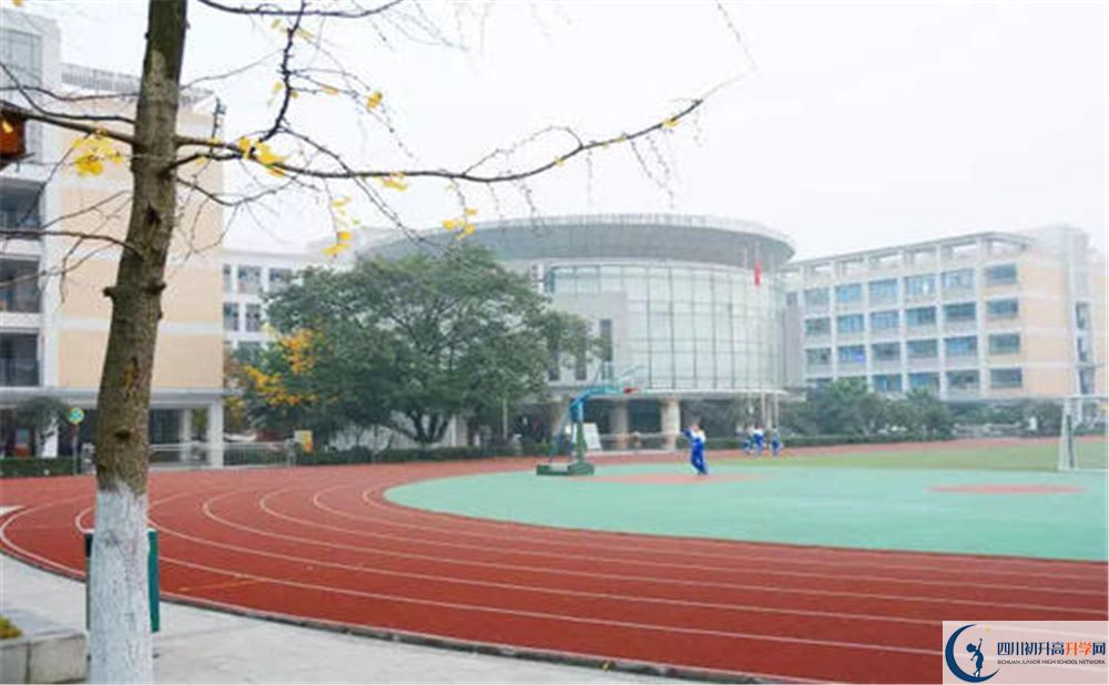 成都十二中（四川大學(xué)附屬中學(xué)）補課嗎？
