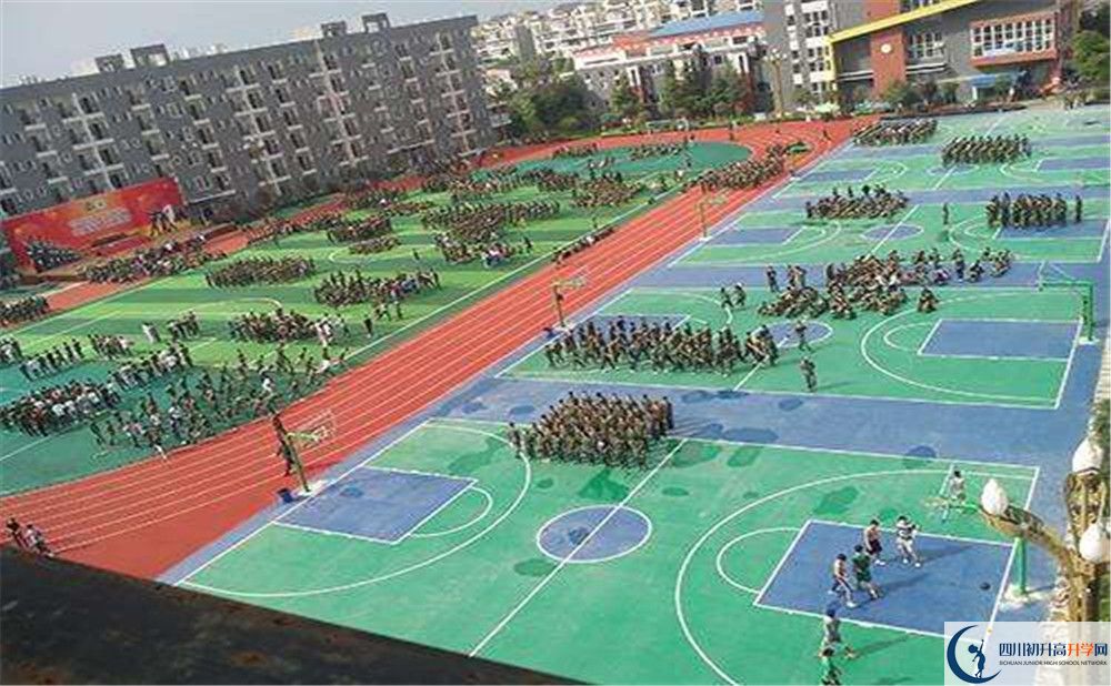 成都鐵路中學(xué)2020年高考人數(shù)是多少？