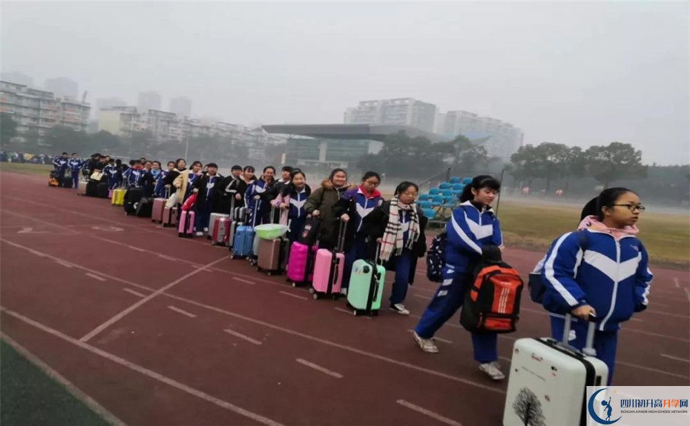 成都華西中學2020年高考人數(shù)是多少？