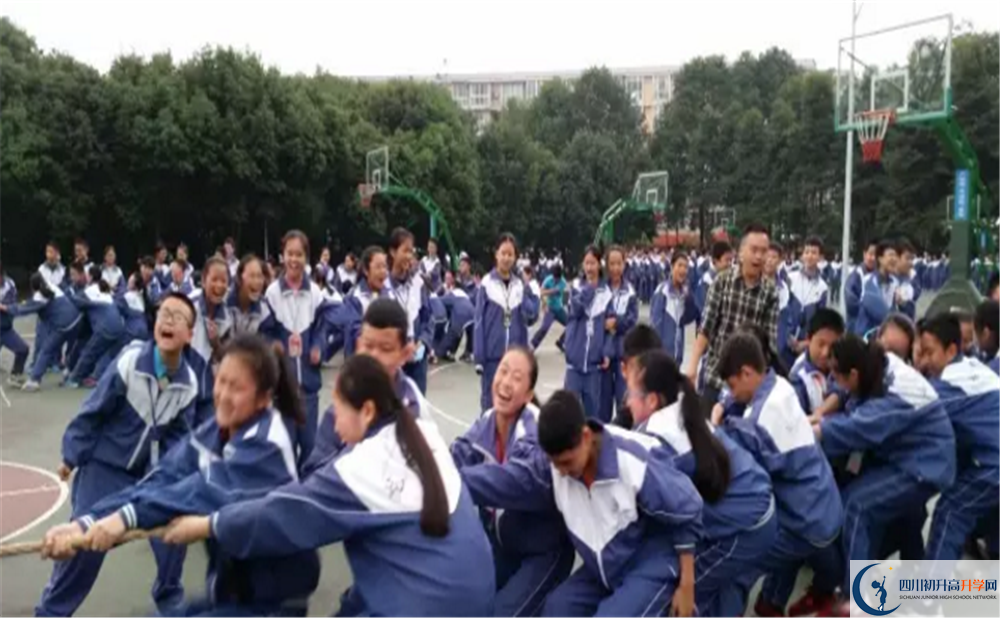 成都市龍泉中學(xué)軍訓(xùn)多久？